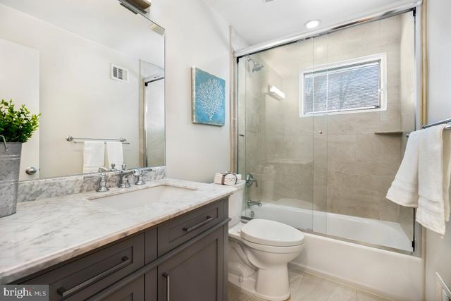 9213 FRIARS RD, Bethesda, MD 20817