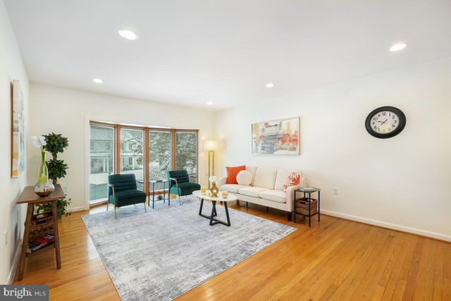 9213 FRIARS RD, Bethesda, MD 20817