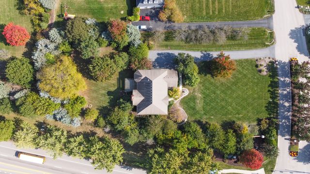 37W004 Ridgewood Drive, St. Charles, IL 60175