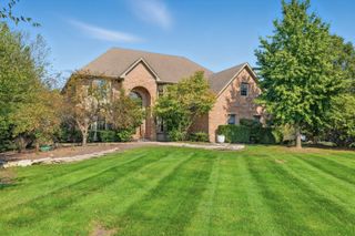 37W004 Ridgewood Drive, St. Charles, IL 60175