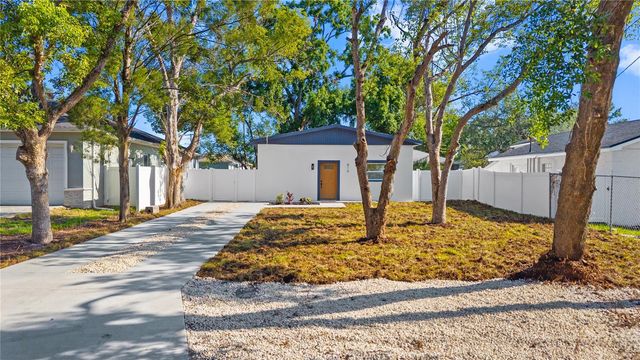 815 W MINNEHAHA STREET, Tampa, FL 33604