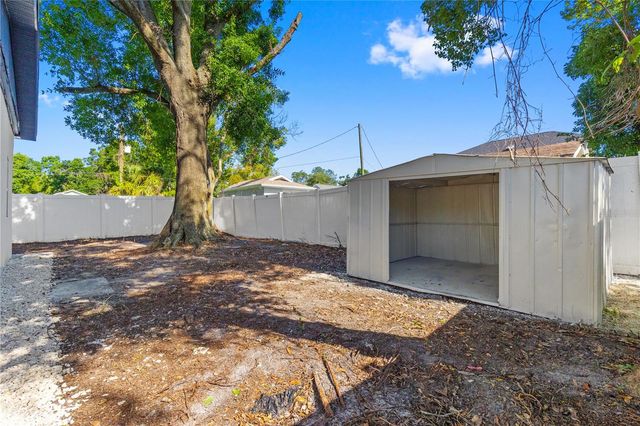 815 W MINNEHAHA STREET, Tampa, FL 33604