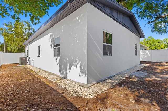 815 W MINNEHAHA STREET, Tampa, FL 33604