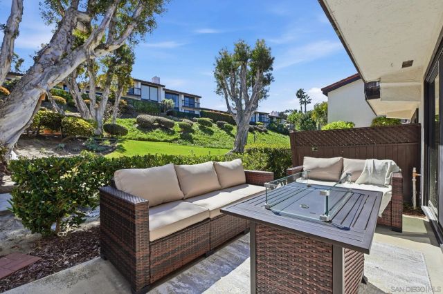 971 Santa Helena Park Ct, Solana Beach, CA 92075