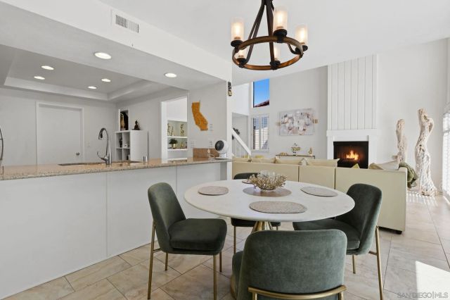 971 Santa Helena Park Ct, Solana Beach, CA 92075