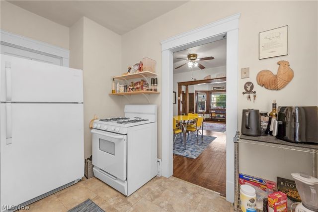 1296 Cook Avenue, Lakewood, OH 44107