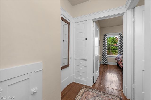1296 Cook Avenue, Lakewood, OH 44107