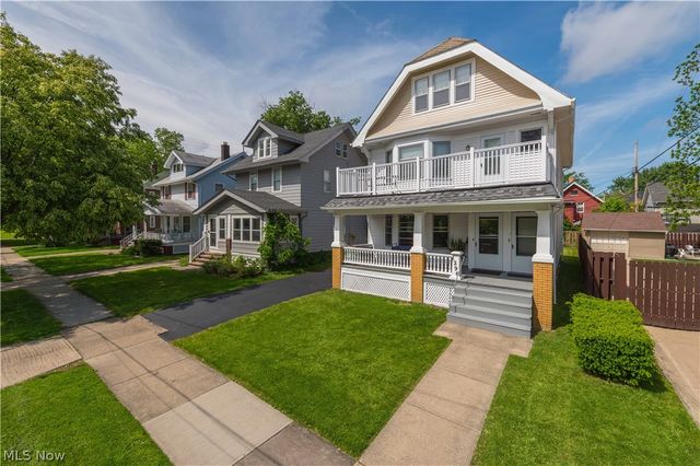 1296 Cook Avenue, Lakewood, OH 44107