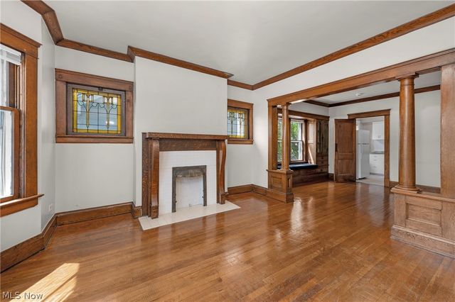 1296 Cook Avenue, Lakewood, OH 44107