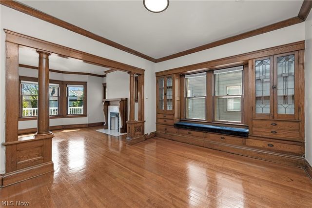 1296 Cook Avenue, Lakewood, OH 44107