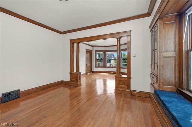 1296 Cook Avenue, Lakewood, OH 44107