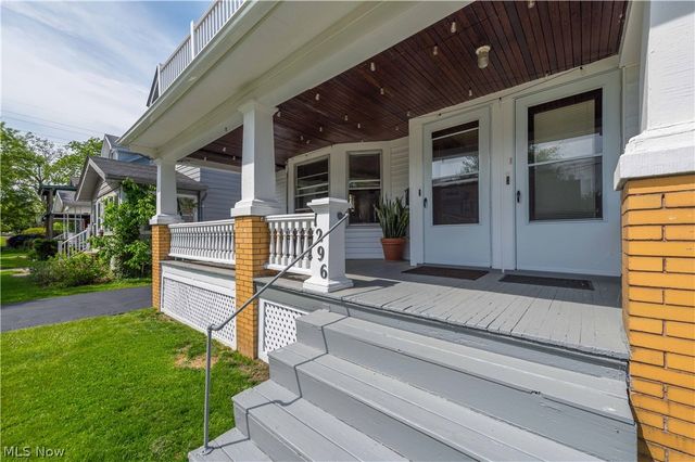 1296 Cook Avenue, Lakewood, OH 44107