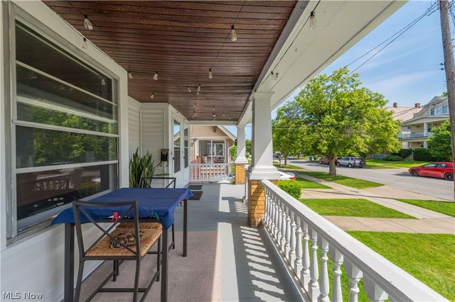 1296 Cook Avenue, Lakewood, OH 44107