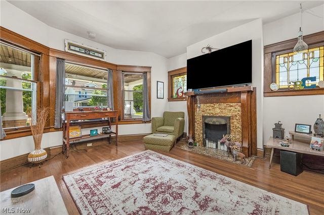 1296 Cook Avenue, Lakewood, OH 44107