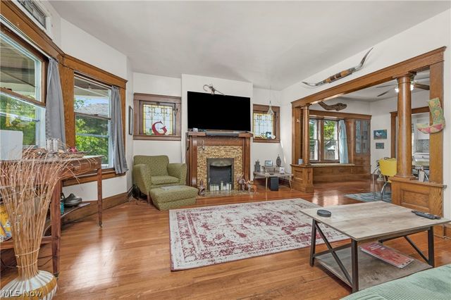 1296 Cook Avenue, Lakewood, OH 44107
