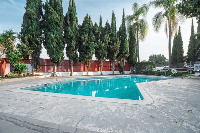 7348 Florence 4, Downey, CA 90240