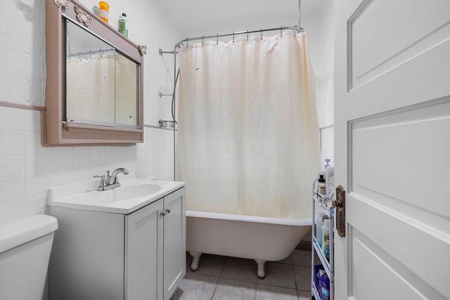 1235 CHICAGO STREET, Green Bay, WI 54301