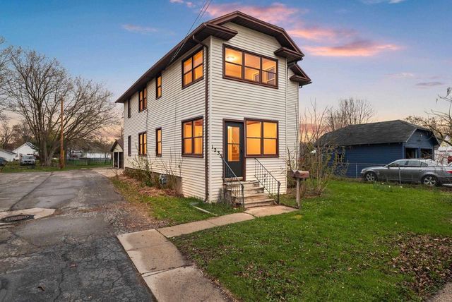 1235 CHICAGO STREET, Green Bay, WI 54301