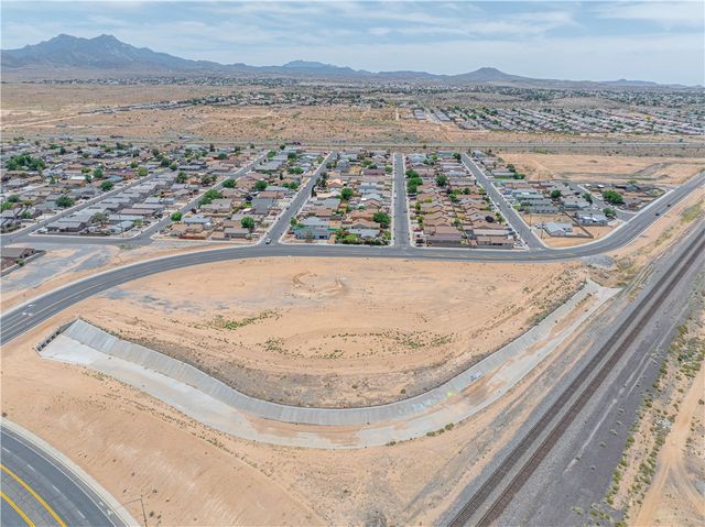 3299 Kenwood Avenue, Kingman, AZ 86401