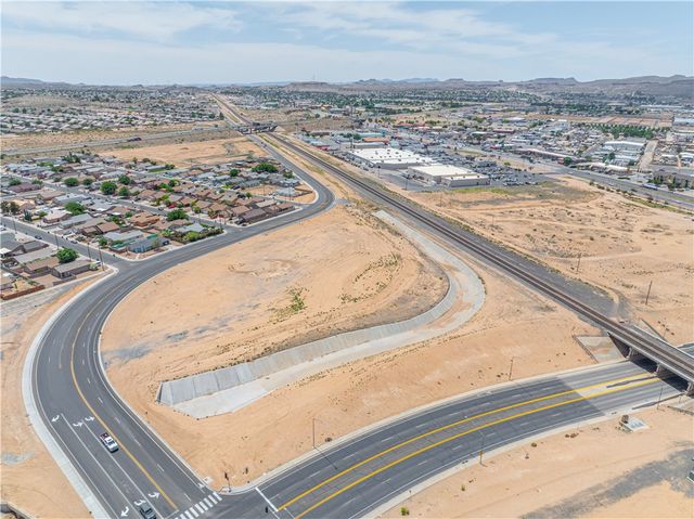 3299 Kenwood Avenue, Kingman, AZ 86401