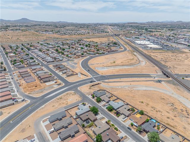 3299 Kenwood Avenue, Kingman, AZ 86401