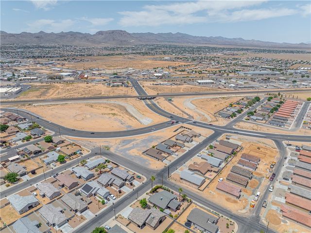 3299 Kenwood Avenue, Kingman, AZ 86401