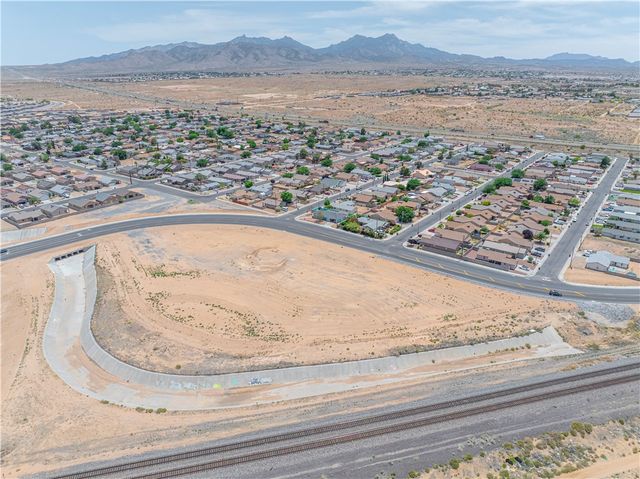 3299 Kenwood Avenue, Kingman, AZ 86401