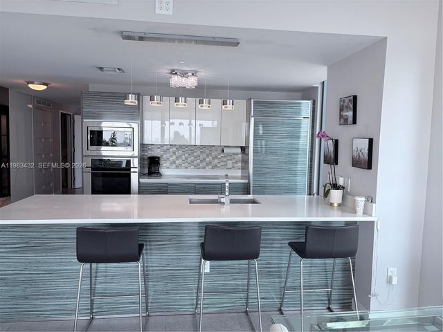 460 NE 28th St 2001, Miami, FL 33137