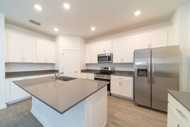 2898 ARMSTRONG AVENUE, Clermont, FL 34714