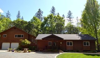 737 Pinecrest Drive, Grants Pass, OR 97526
