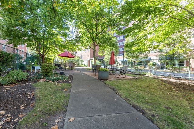 4625 Fifth Ave 206, Oakland, PA 15213