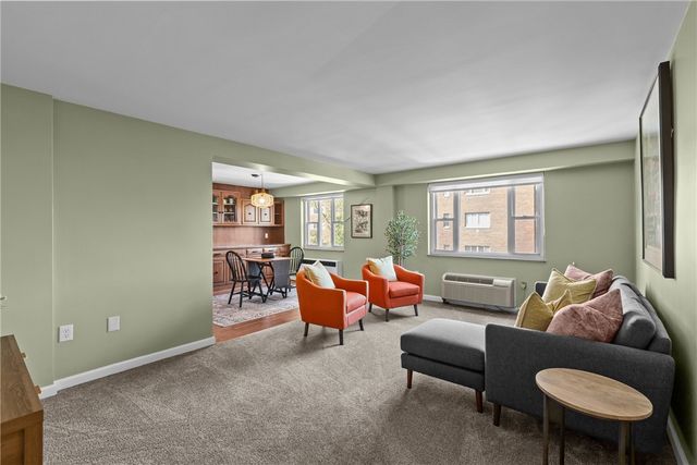 4625 Fifth Ave 206, Oakland, PA 15213