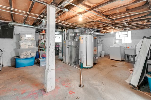 205 Blackstone Street, Thornton, IL 60476