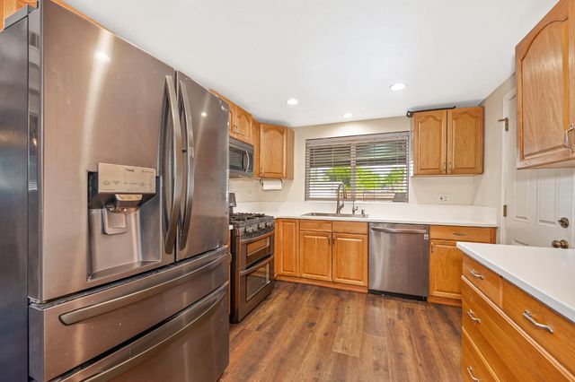 2700 Lassen Way, Rocklin, CA 95677