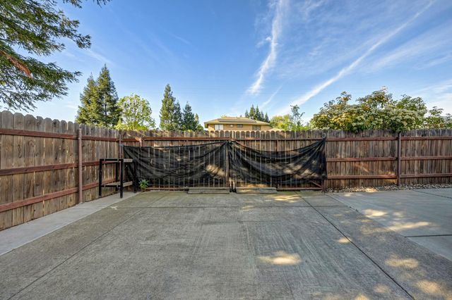2700 Lassen Way, Rocklin, CA 95677