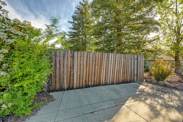 2700 Lassen Way, Rocklin, CA 95677