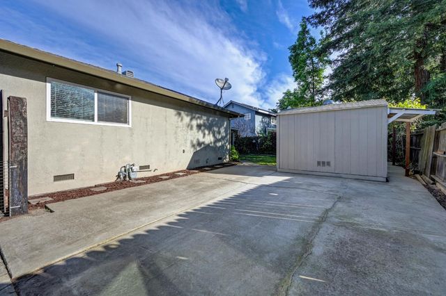 2700 Lassen Way, Rocklin, CA 95677