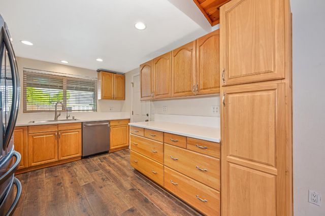 2700 Lassen Way, Rocklin, CA 95677