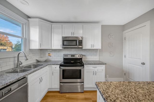 2809 Sparrow Dr, Clarksville, TN 37040