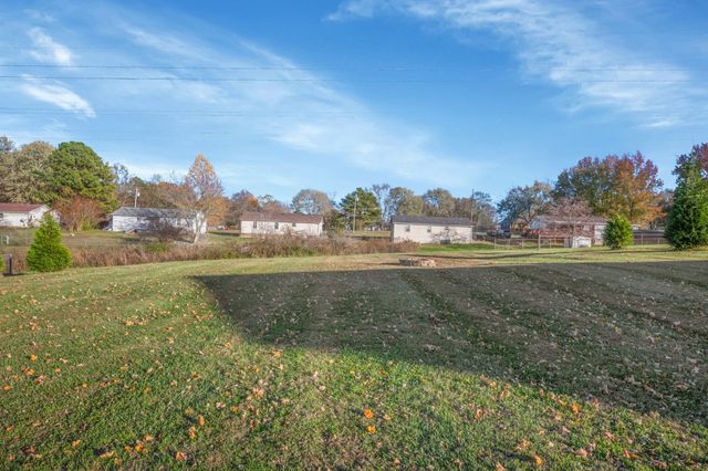 2809 Sparrow Dr, Clarksville, TN 37040