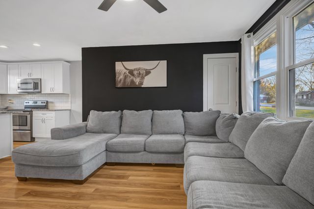 2809 Sparrow Dr, Clarksville, TN 37040