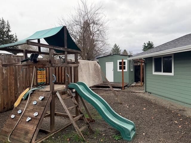 112 Diane Drive, Grants Pass, OR 97526