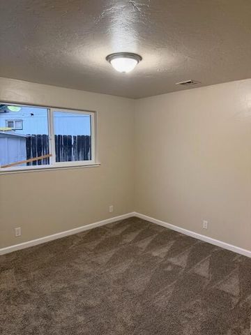 112 Diane Drive, Grants Pass, OR 97526