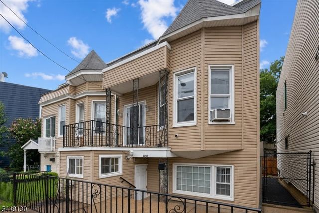 1009 Paterson Plank Rd, North Bergen Twp., NJ 07047
