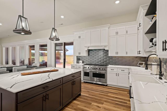 9060 E HIGHWAY AB, Columbia, MO 65201