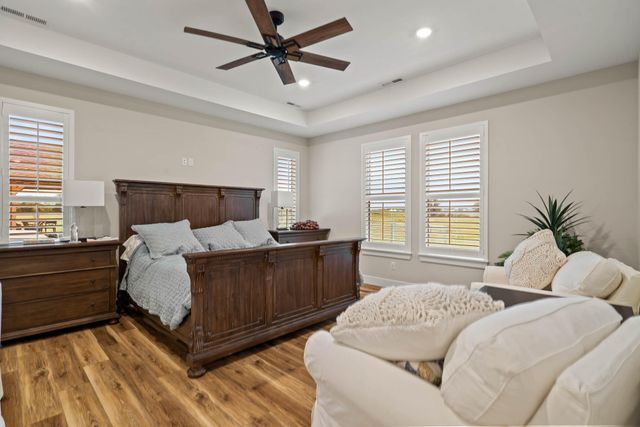 9060 E HIGHWAY AB, Columbia, MO 65201