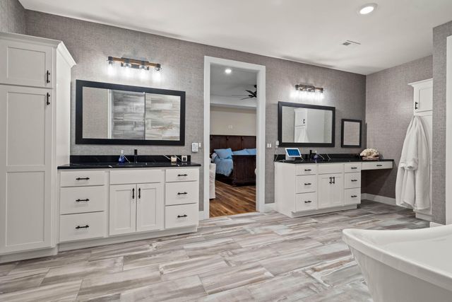 9060 E HIGHWAY AB, Columbia, MO 65201