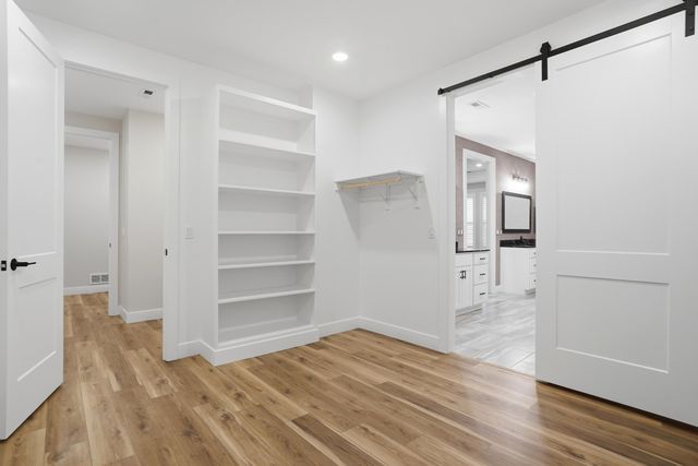 9060 E HIGHWAY AB, Columbia, MO 65201