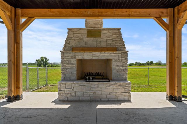 9060 E HIGHWAY AB, Columbia, MO 65201