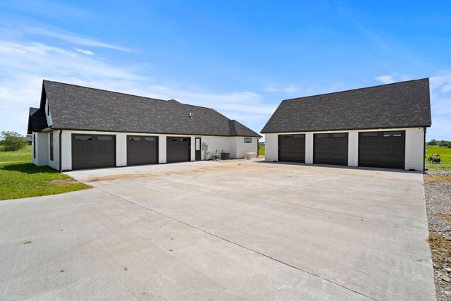 9060 E HIGHWAY AB, Columbia, MO 65201